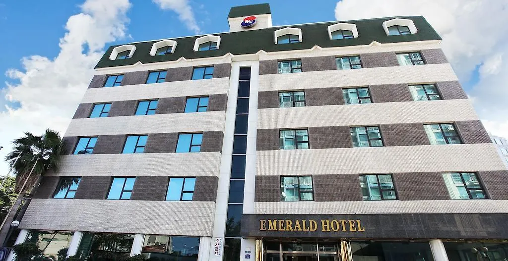 Emerald Hotel 済州市