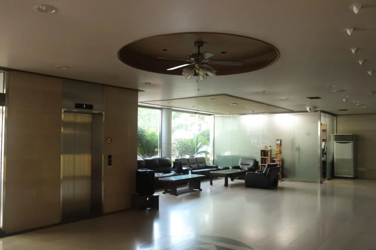 ***  Emerald Hotel 済州市 韓国