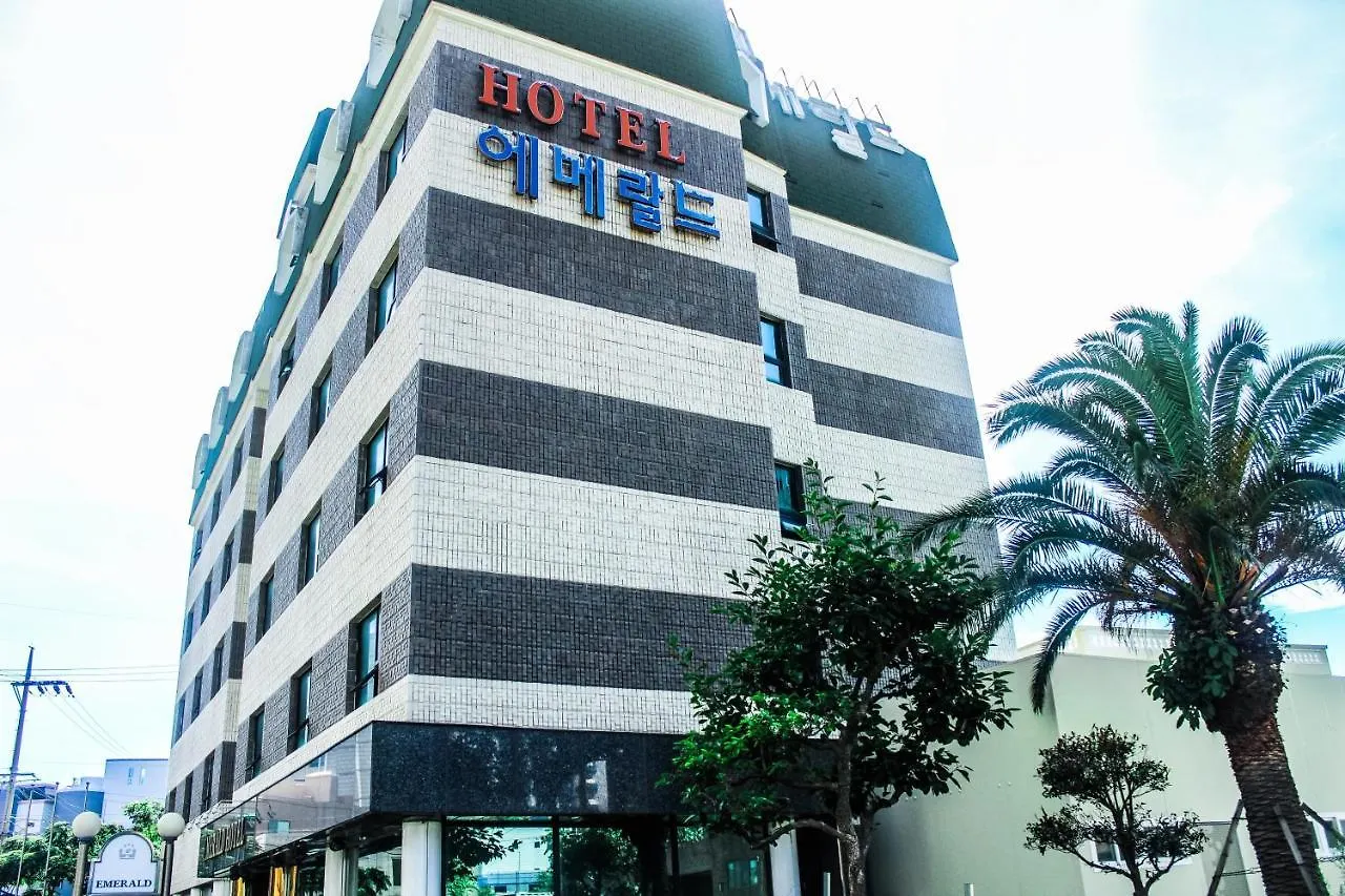 Emerald Hotel 済州市 3*,  韓国