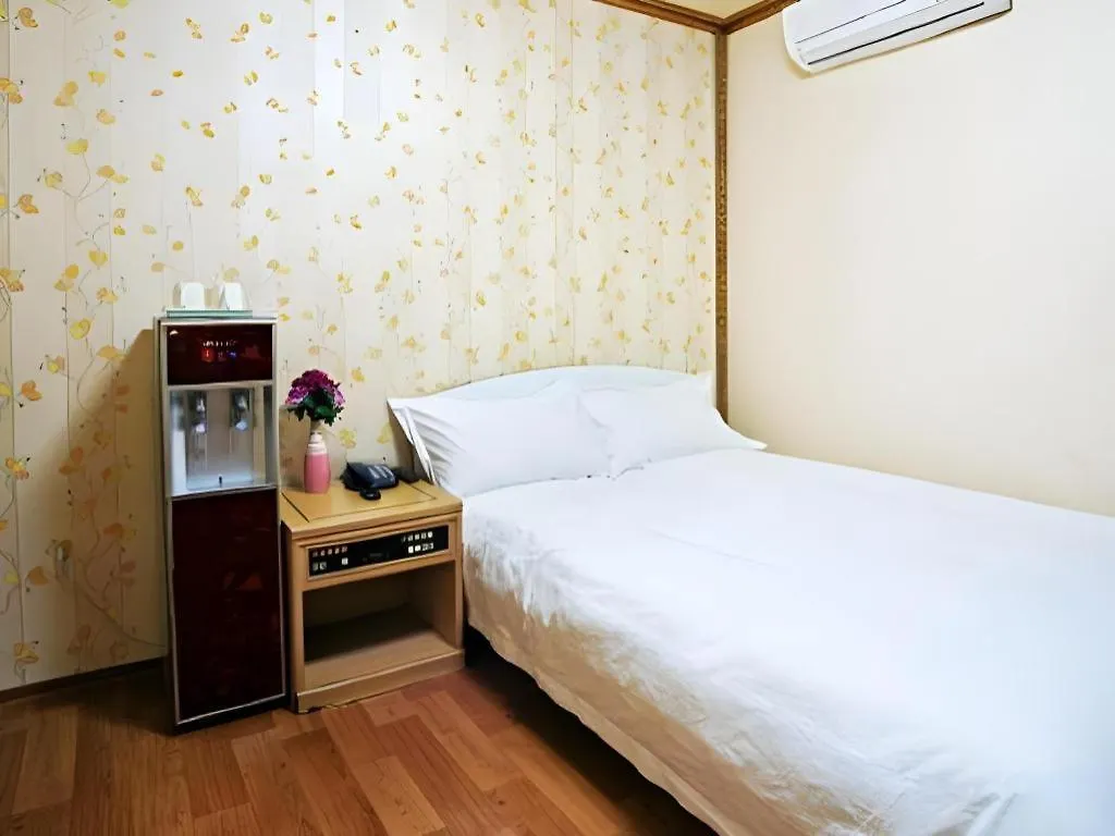 Emerald Hotel Jeju