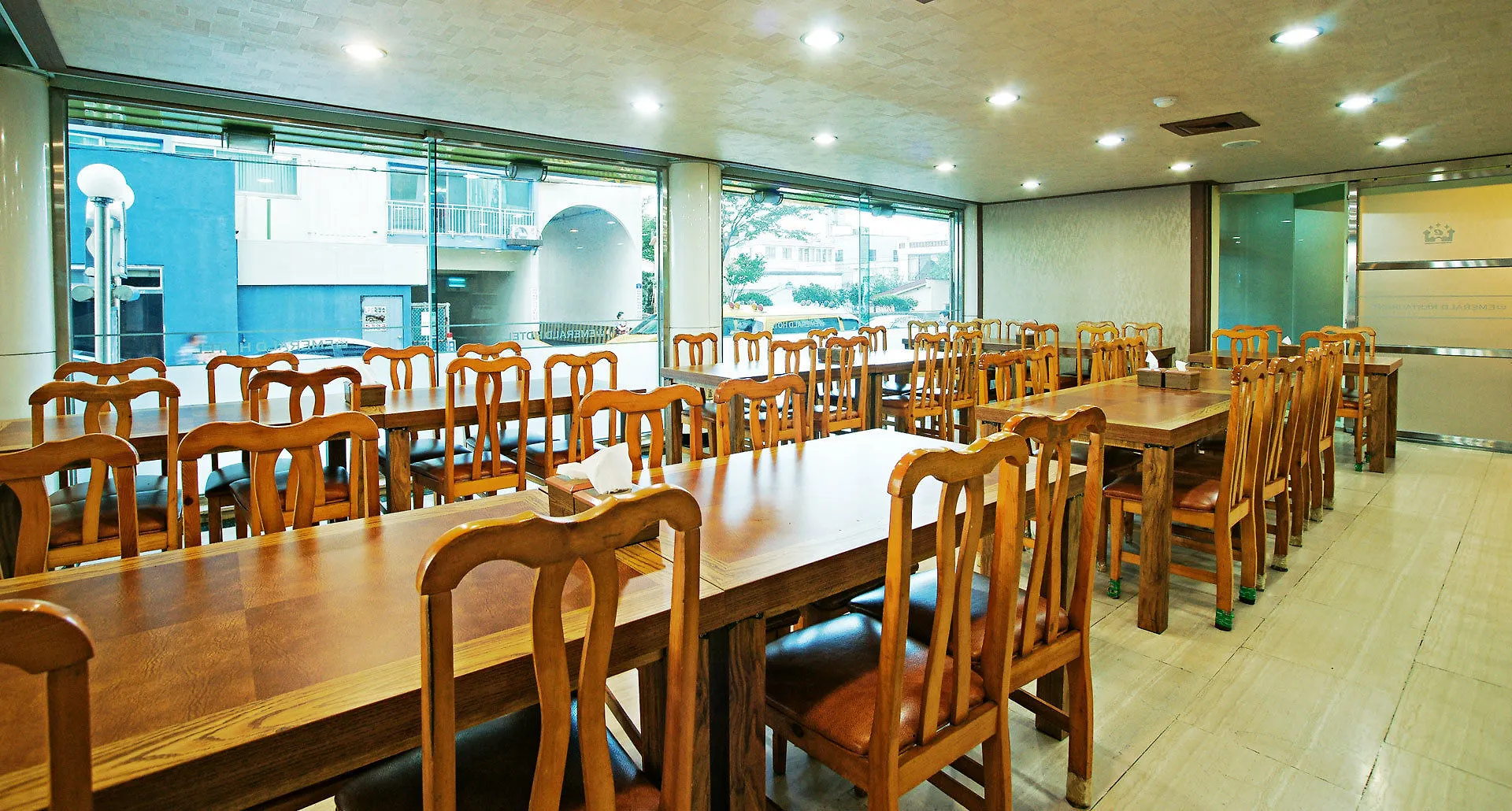 Emerald Hotel Jeju
